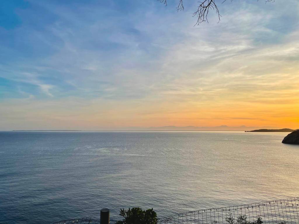 casa indipendente in vendita a Campo nell'Elba in zona Fetovaia