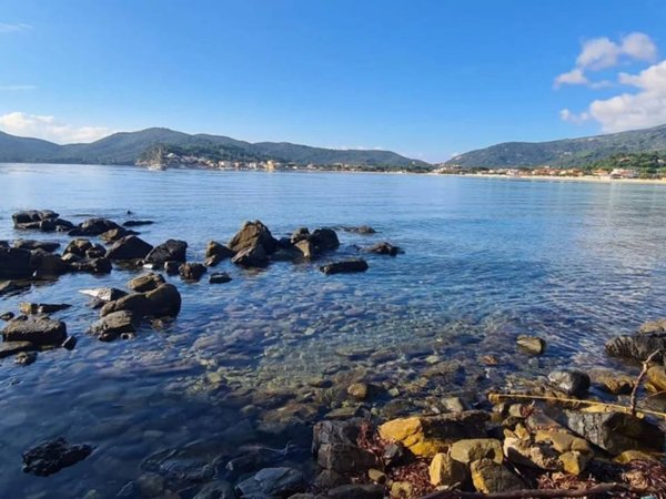 casa indipendente in vendita a Campo nell'Elba