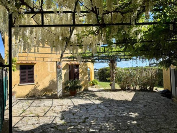 appartamento in vendita a Campo nell'Elba in zona La Pila