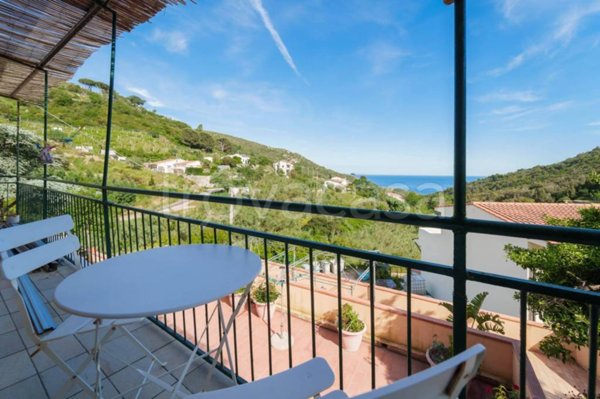 appartamento in vendita a Campo nell'Elba in zona Seccheto