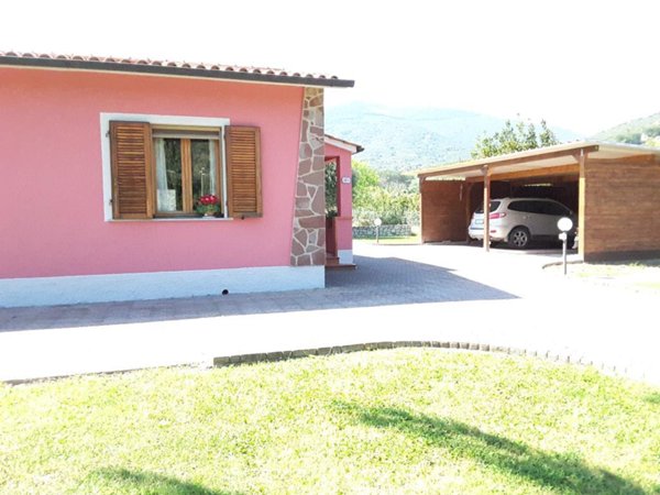 casa indipendente in vendita a Campo nell'Elba in zona La Pila