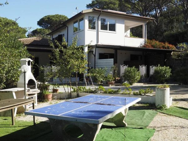 casa indipendente in vendita a Campo nell'Elba