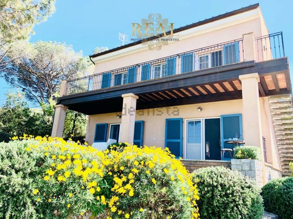 casa indipendente in vendita a Campo nell'Elba