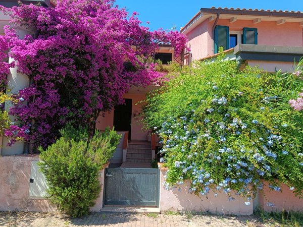 casa indipendente in vendita a Campo nell'Elba