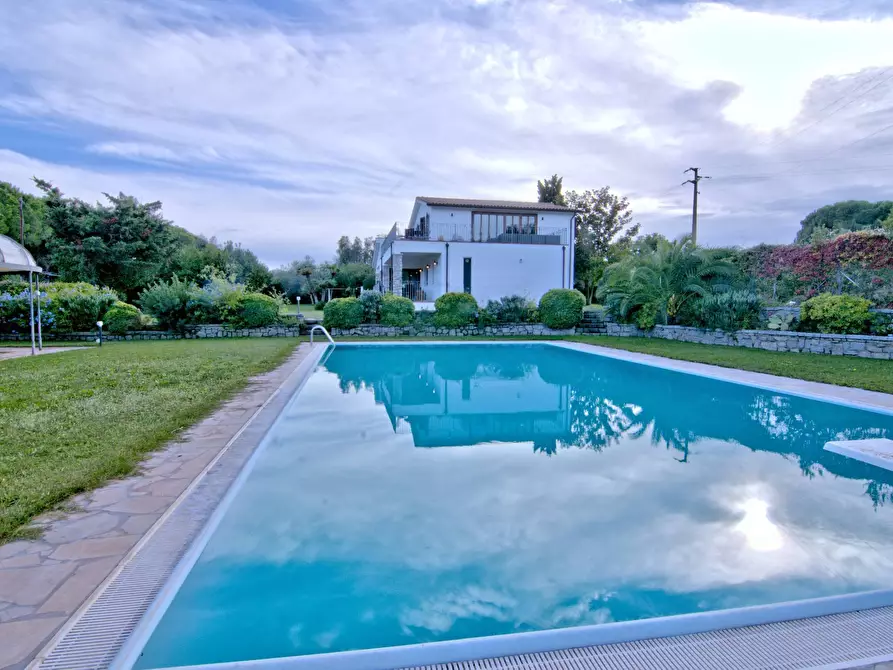 casa indipendente in vendita a Campo nell'Elba