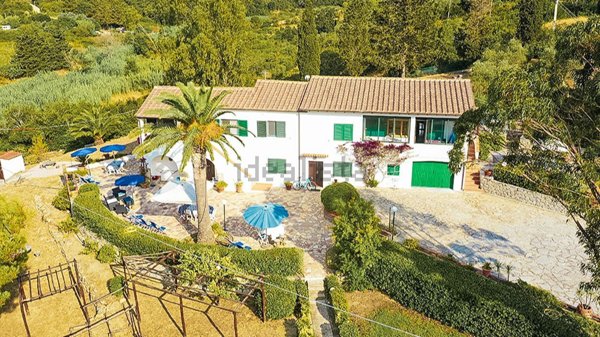 casa indipendente in vendita a Campo nell'Elba