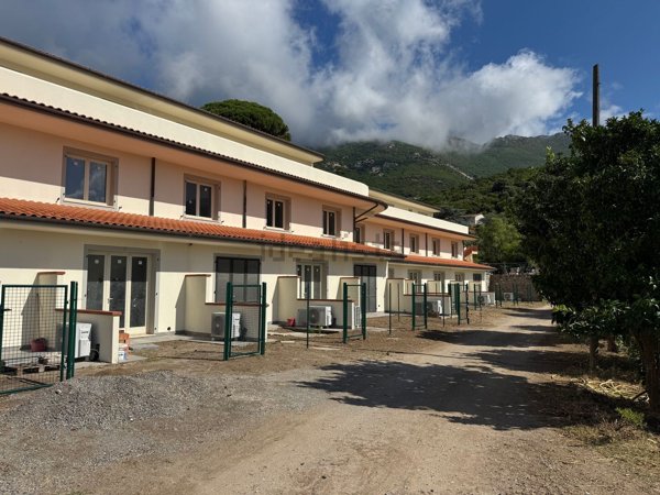 appartamento in vendita a Campo nell'Elba in zona Seccheto