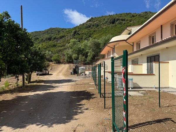 appartamento in vendita a Campo nell'Elba in zona Seccheto