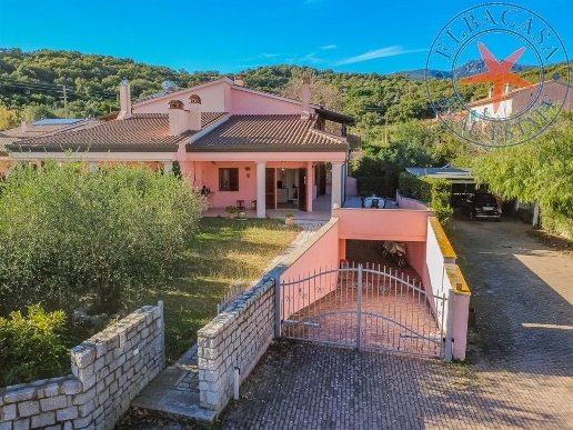casa indipendente in vendita a Campo nell'Elba in zona La Pila