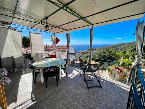 appartamento in vendita a Campo nell'Elba in zona Seccheto