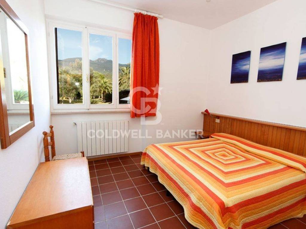 intera palazzina in vendita a Campo nell'Elba