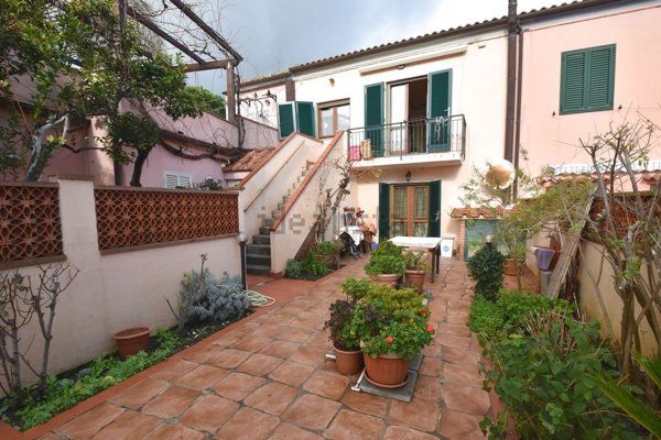 appartamento in vendita a Campo nell'Elba