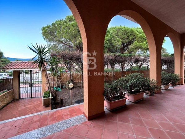 casa indipendente in vendita a Campo nell'Elba