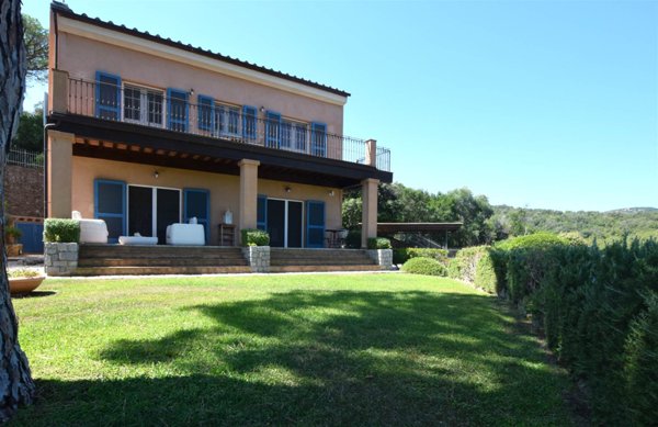 casa indipendente in vendita a Campo nell'Elba