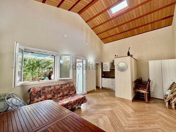 casa indipendente in vendita a Campo nell'Elba