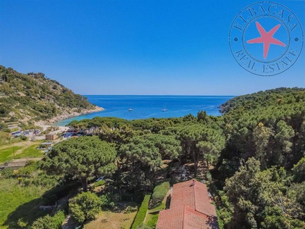 casa indipendente in vendita a Campo nell'Elba in zona Fetovaia