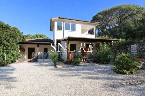 casa indipendente in vendita a Campo nell'Elba