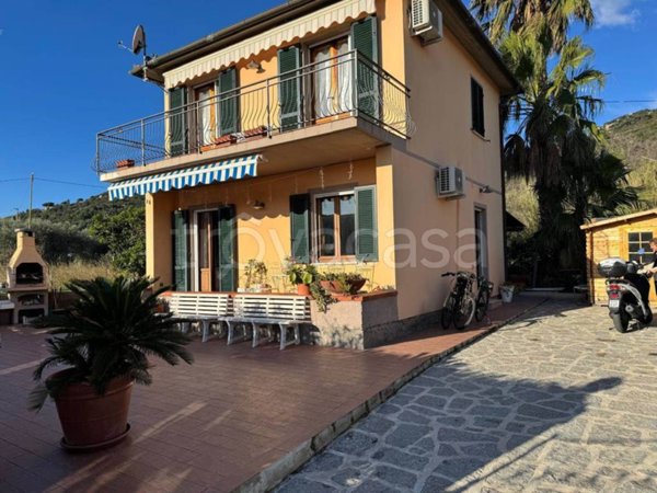 casa indipendente in vendita a Campo nell'Elba