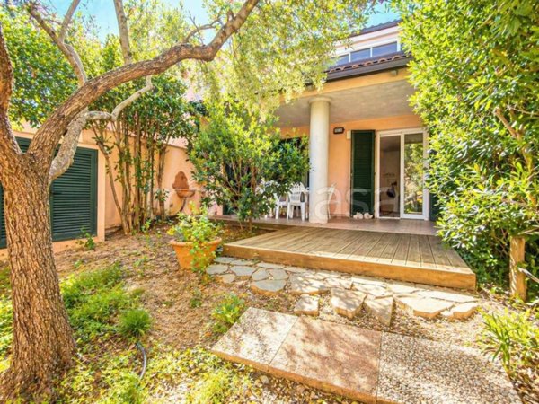 casa indipendente in vendita a Campo nell'Elba in zona La Pila
