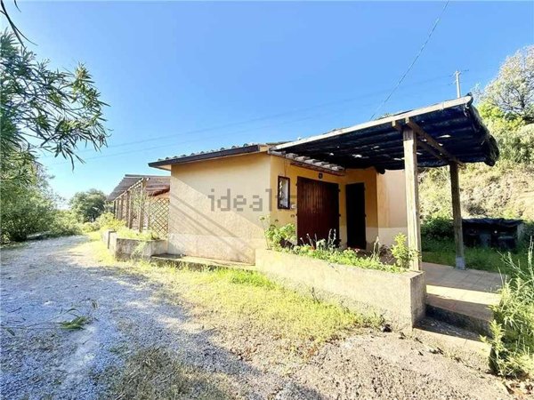 casa indipendente in vendita a Campo nell'Elba in zona Fetovaia