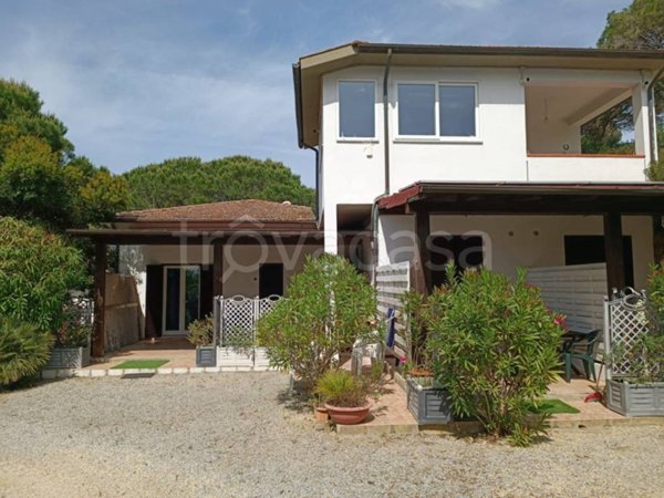 casa indipendente in vendita a Campo nell'Elba