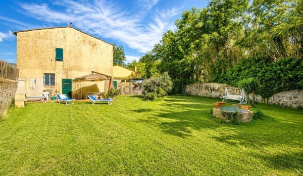 casale in vendita a Campo nell'Elba