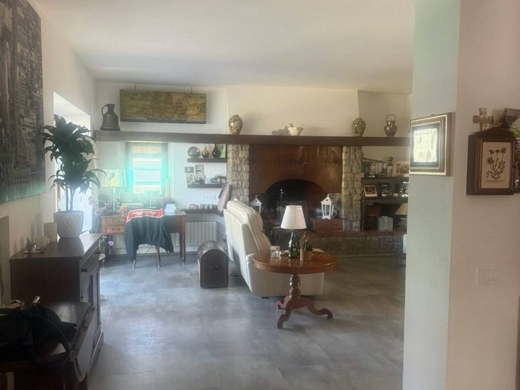 casa indipendente in vendita a Campo nell'Elba