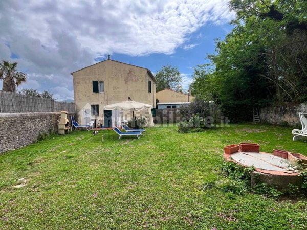 casa indipendente in vendita a Campo nell'Elba in zona La Pila