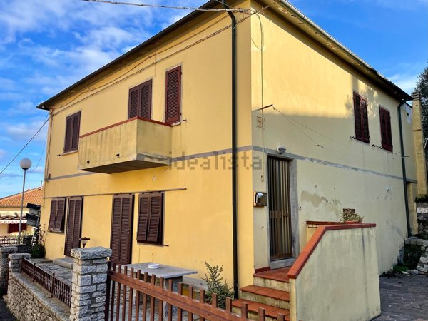 appartamento in vendita a Campo nell'Elba in zona Sant'Ilario
