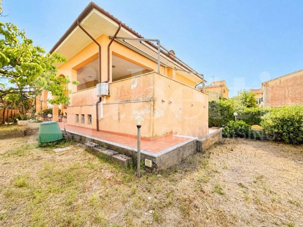 casa indipendente in vendita a Campo nell'Elba
