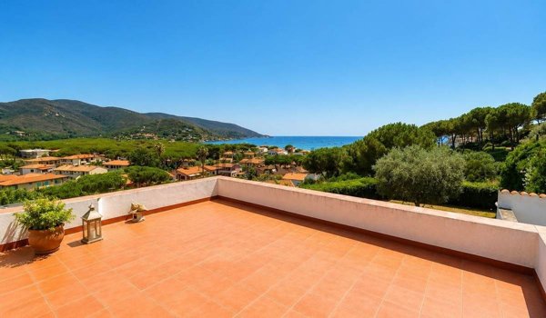 casa indipendente in vendita a Campo nell'Elba