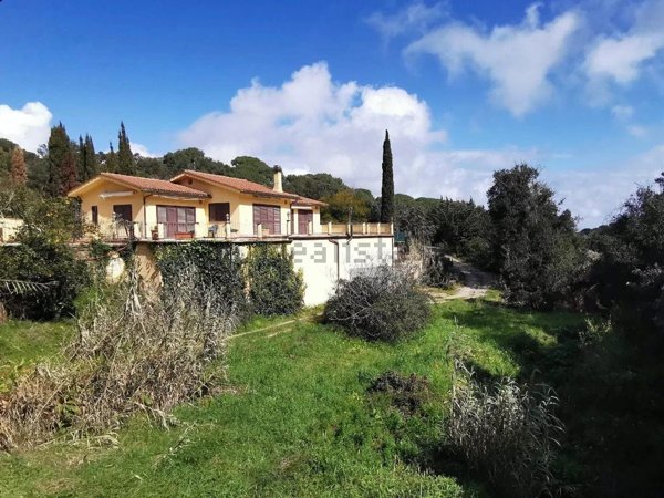 casa indipendente in vendita a Capoliveri