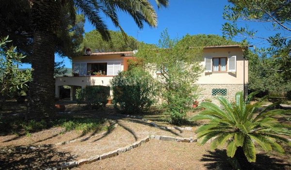 casa indipendente in vendita a Capoliveri in zona Lacona