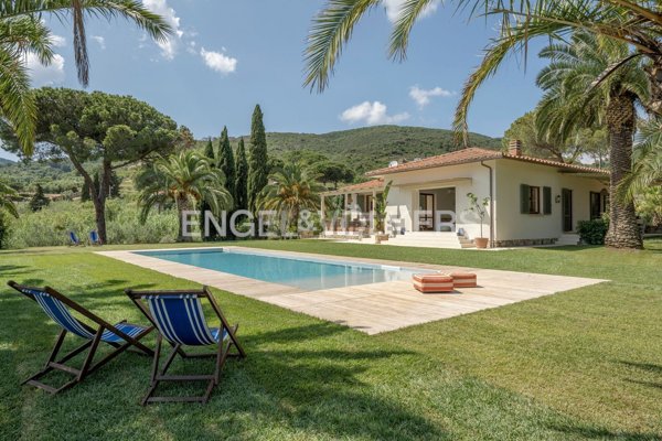 casa indipendente in vendita a Capoliveri in zona Lacona