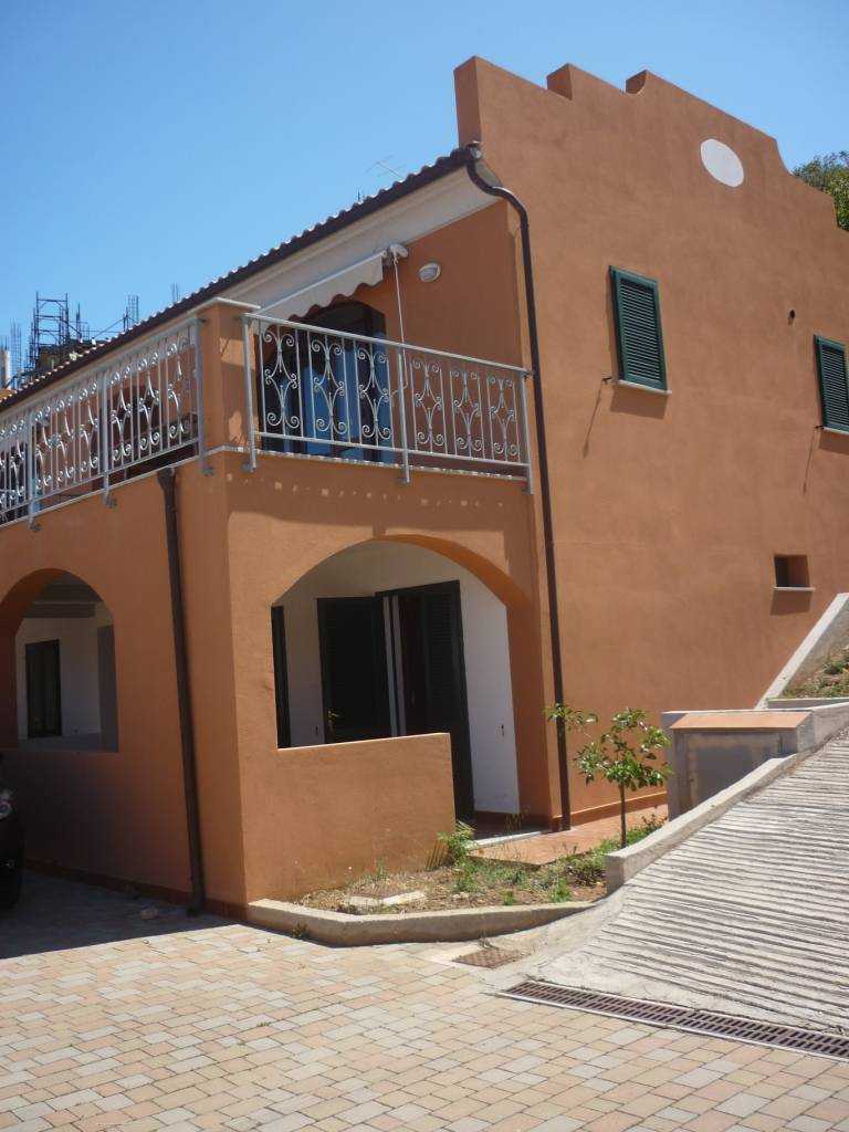 casa indipendente in vendita a Capoliveri