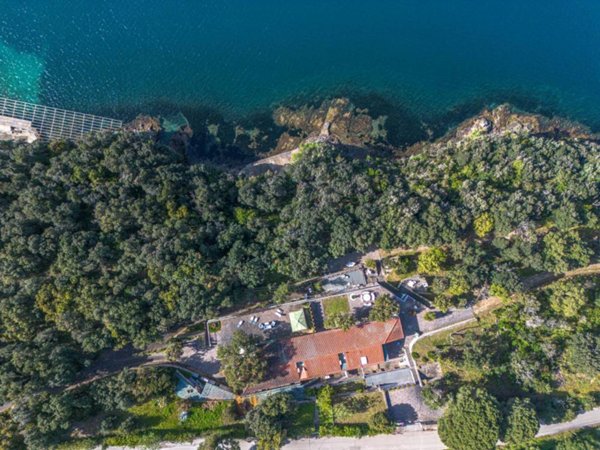 casa indipendente in vendita a Capoliveri in zona Naregno