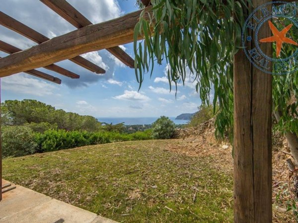 casa indipendente in vendita a Capoliveri in zona Lacona