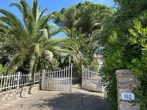 casa indipendente in vendita a Capoliveri in zona Lacona
