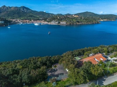 casa indipendente in vendita a Capoliveri in zona Naregno