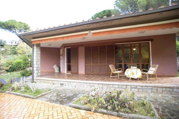 villa in vendita a Capoliveri in zona Naregno