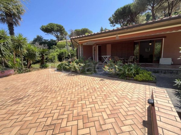 casa indipendente in vendita a Capoliveri