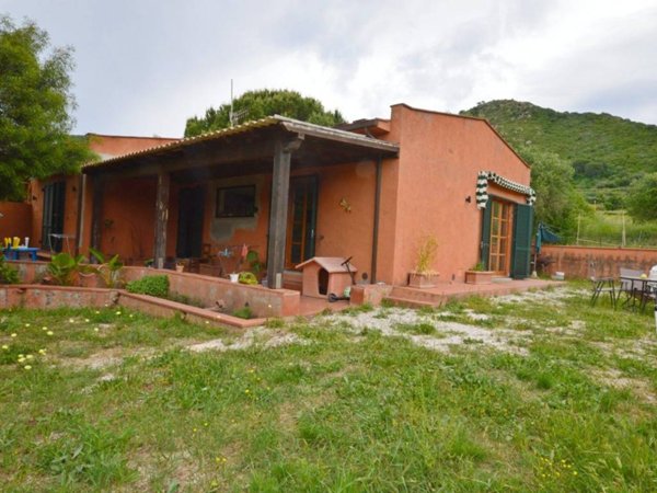 casa indipendente in vendita a Capoliveri in zona Lacona
