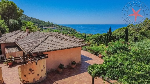 casa indipendente in vendita a Capoliveri