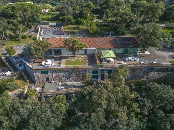 casa indipendente in vendita a Capoliveri in zona Naregno