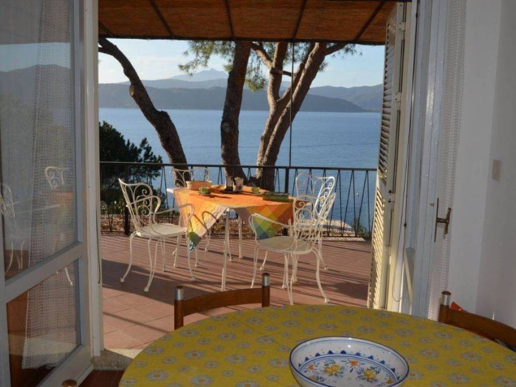 appartamento in vendita a Capoliveri in zona Madonna delle Grazie