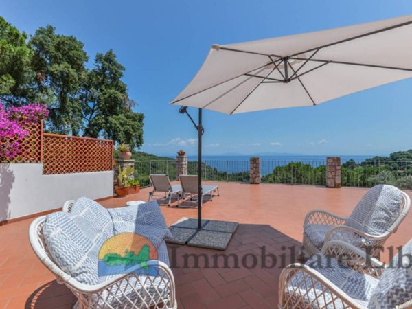 casa indipendente in vendita a Capoliveri