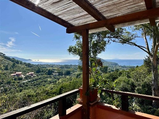 casa indipendente in vendita a Capoliveri in zona Lacona