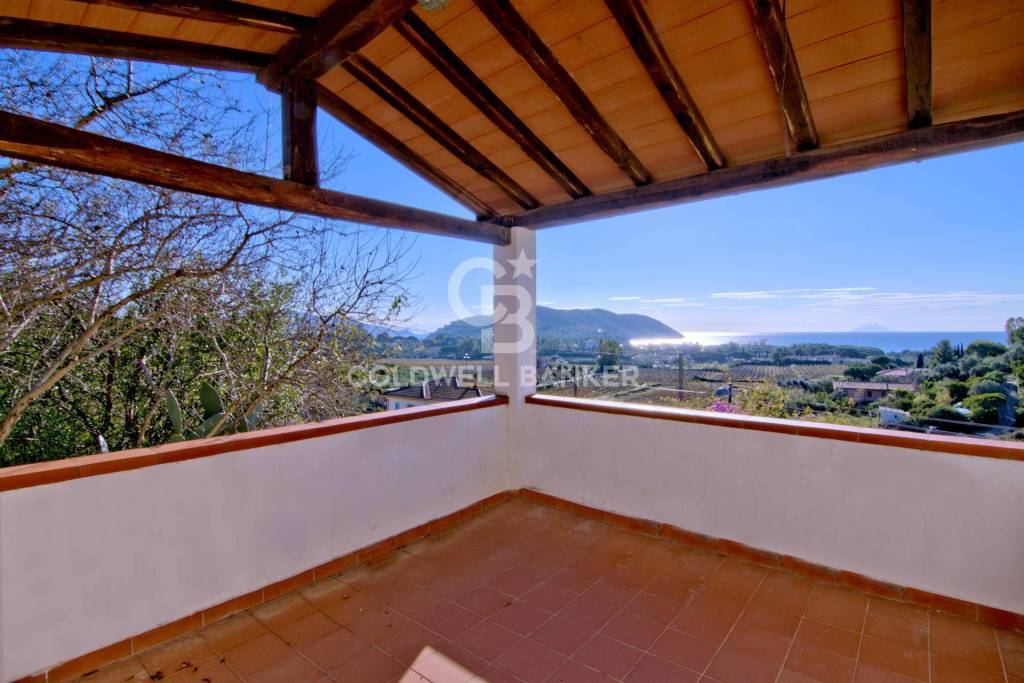 casa indipendente in vendita a Capoliveri in zona Lacona