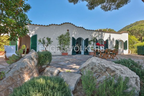 casa indipendente in vendita a Capoliveri in zona Lacona