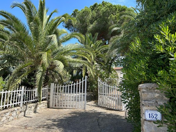 casa indipendente in vendita a Capoliveri in zona Lacona